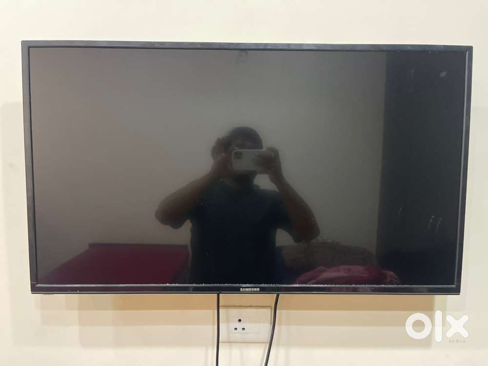 Samsung 42 inch smart Led tv