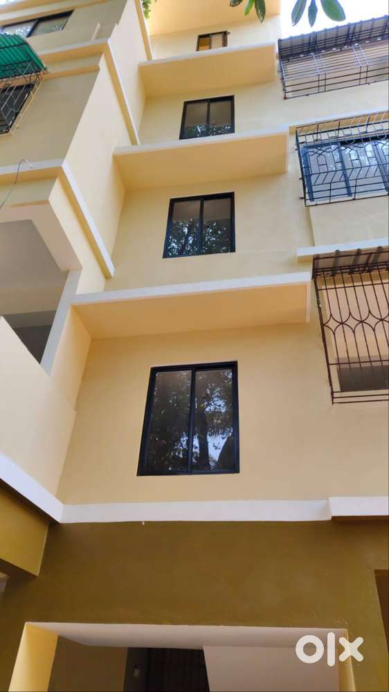 Cuncolim2BHK ready possession availbl for sale at first flr on highway