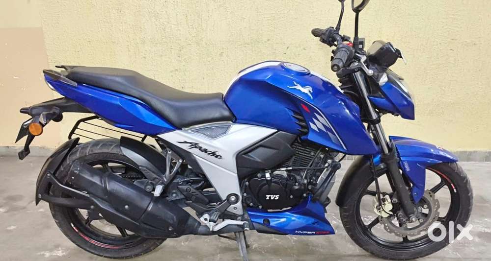 Metallic blue Apache rtr 160 4v modal 2023