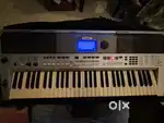 Yamaha PSR I-455 keyboard