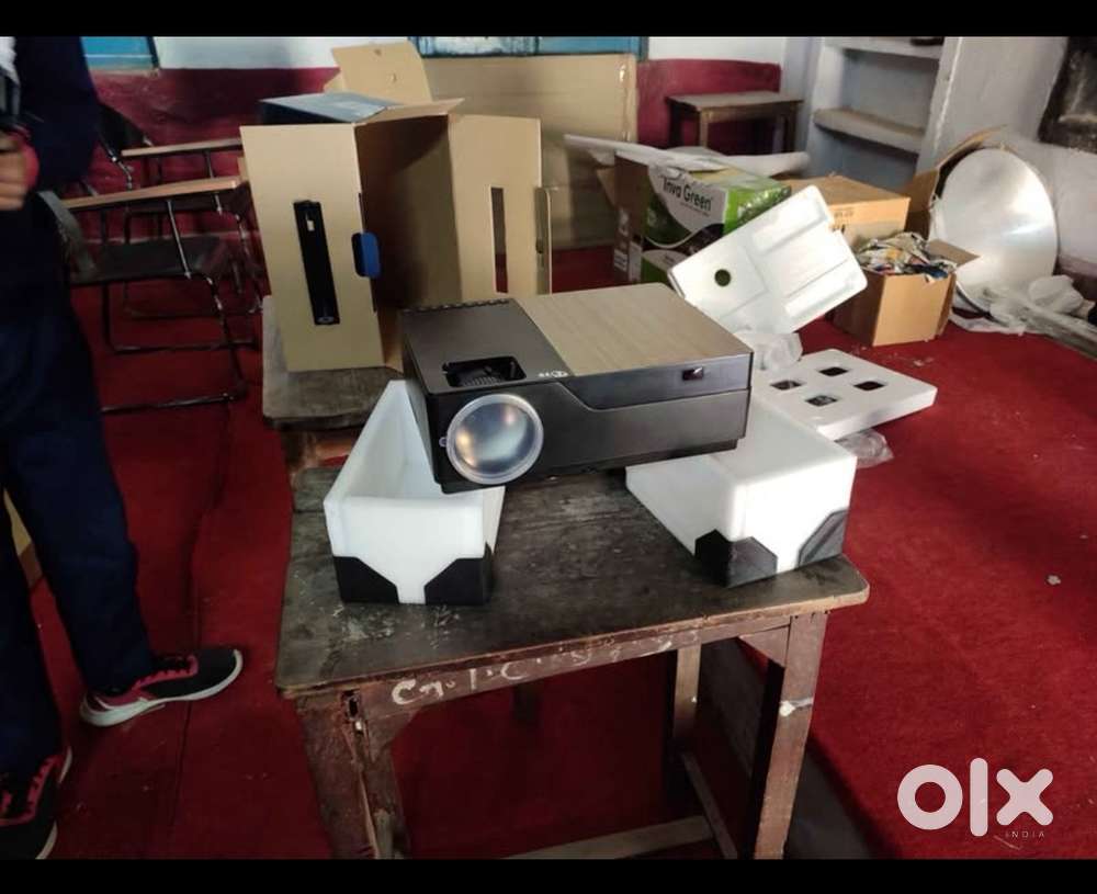 Smart projector 5000 lumens