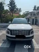 Hyundai Venue 2024 Petrol Well Maintained