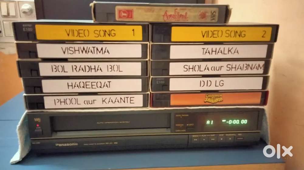 J 11 vcr Panasonic+video cassettes+remote full working hai