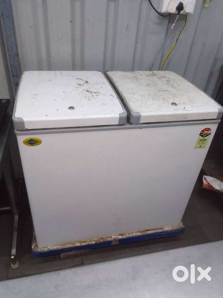 Juice and chat shop material