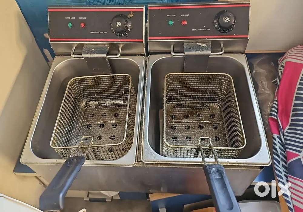 Kitchen equipment of a restaurant used only 4 months