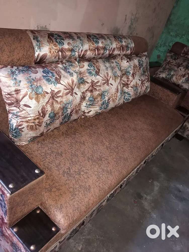 Sofa set with covers.