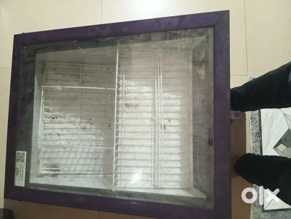 डेरी मिल्क का फ्रिज है बेचना है