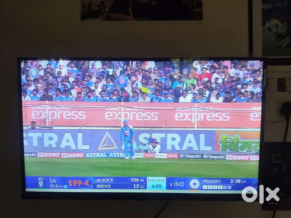 Croma 32 inch smart LEDTV