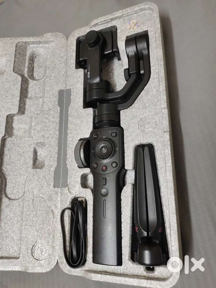 Zhiyun Smooth 4