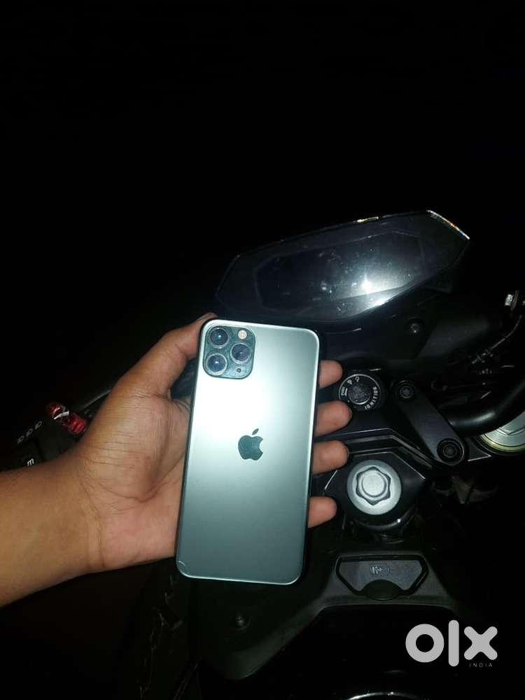 I phone 11 pro good condition all parts real amd battery health -71%