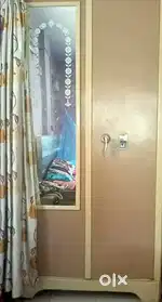 Urgent selling Godrej lock cupboard 8X