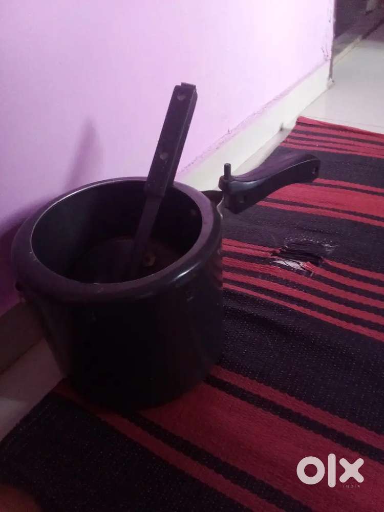 Pressure cooker