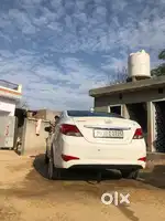 Hyundai Fluidic Verna 2015