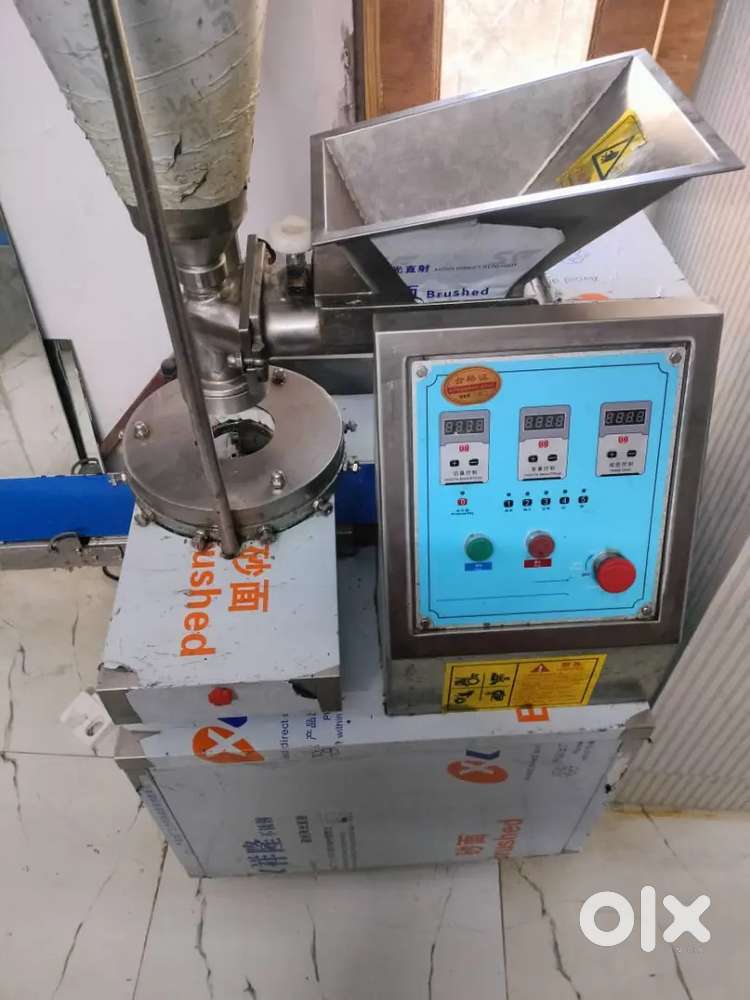 Round momos machine