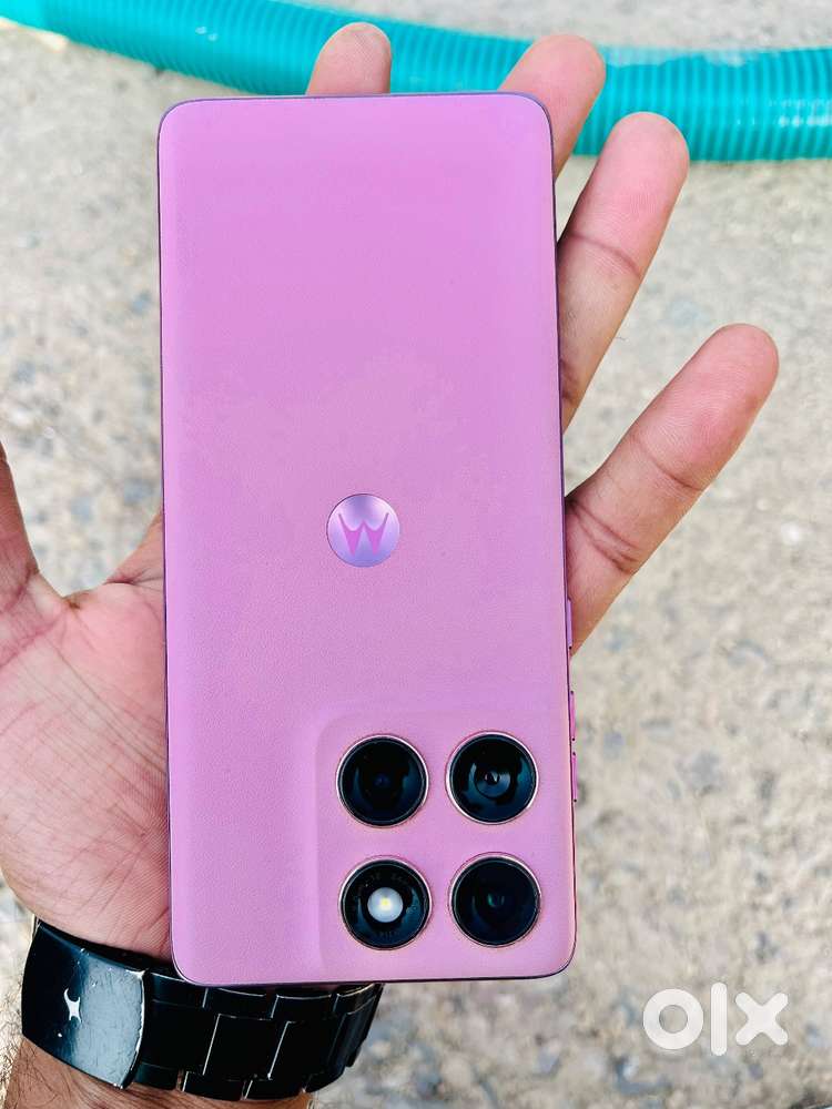 Motorola edge 60 fusion.  256