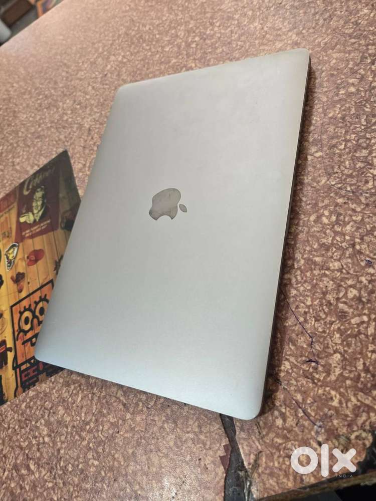 Urgent Money Required Apple I5 processor 16gb 512ssd 13.3 screen