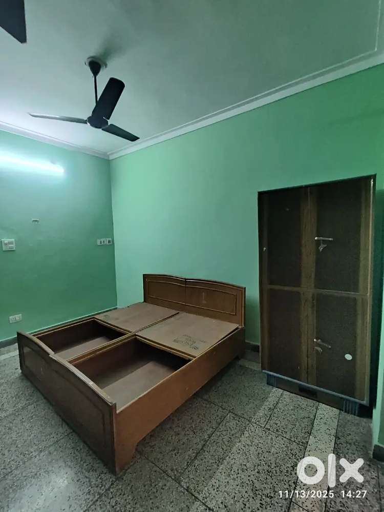 2 ROOMS WITHS BEDS  FOR FAMILY @ VIJAY PARK