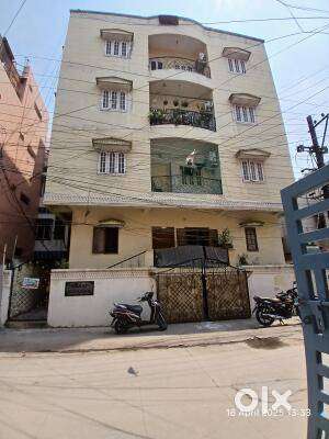 3BHK Flat for Rent – Prakash Nagar, Begumpet (Near Metro & Market)