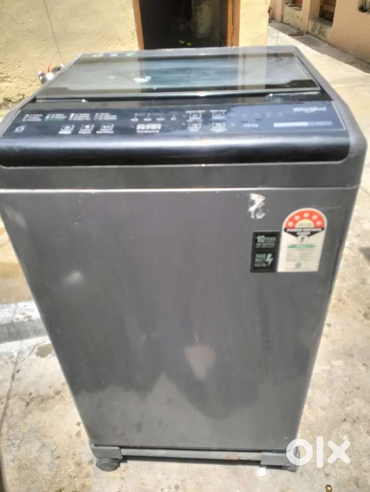 Whirlpool washing machine 2 years good condition