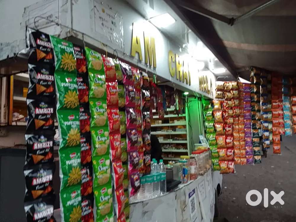 Gadi mai dukan bani huyi hai tata super ace mai hai or setup ke sath h