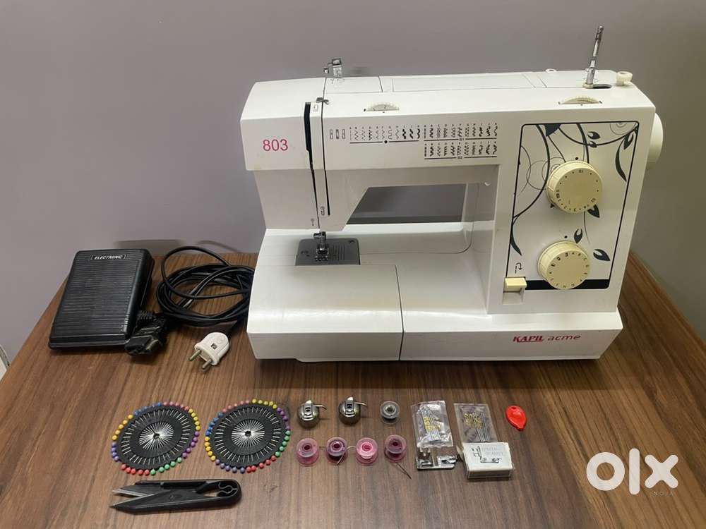 Sewing machine (kapils acme 803)