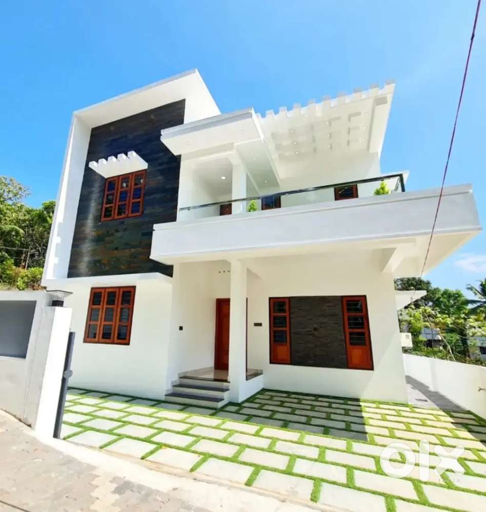 പത്തിരിപ്പാല ടൗണിൽ നിന്ന് 2min ദൂരത്തിൽ 2BHK വില്ലകൾ