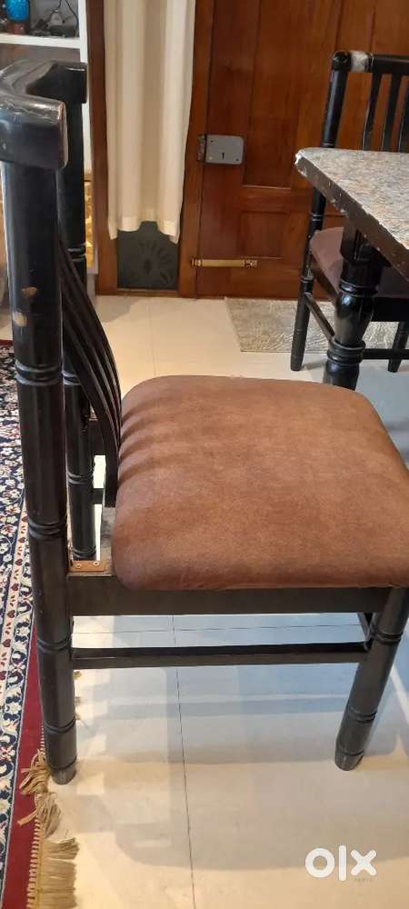 Dinning Table with 4 chairs