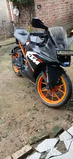 KTM 200 orange white