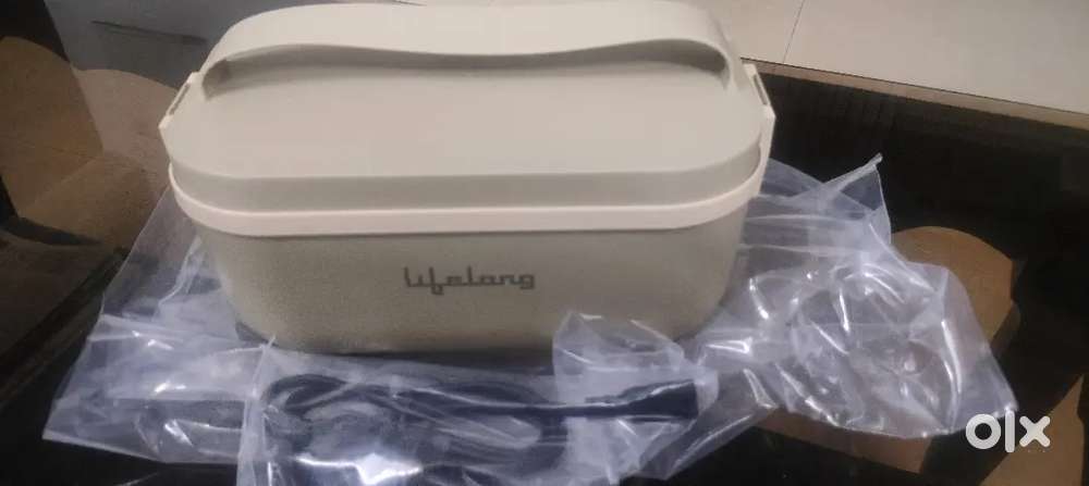 Brand new Electric Lunch Box