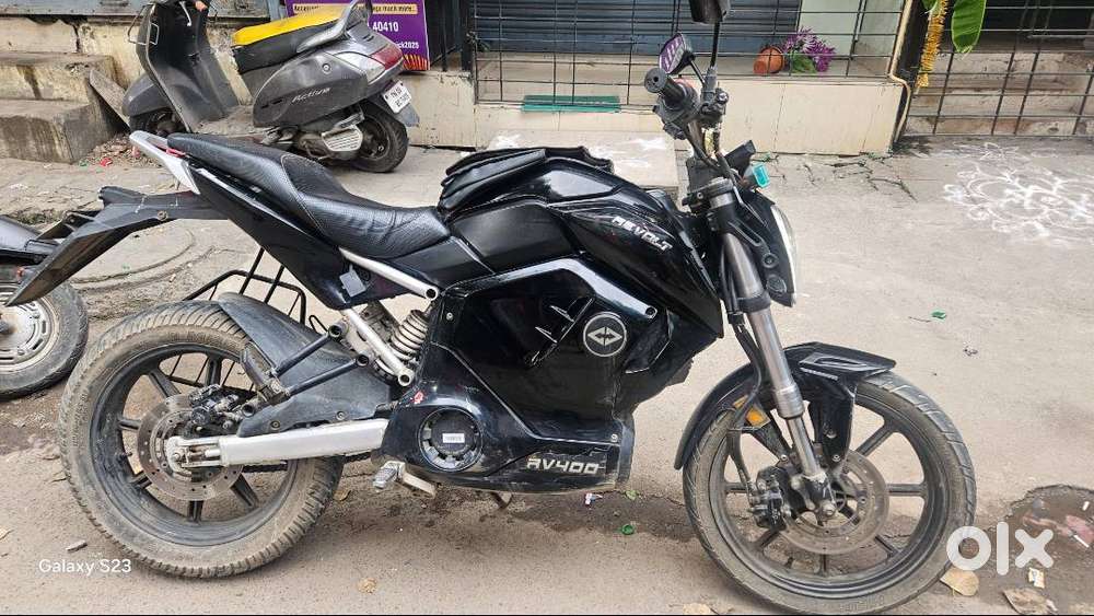 Revolt RV400 Bike EV