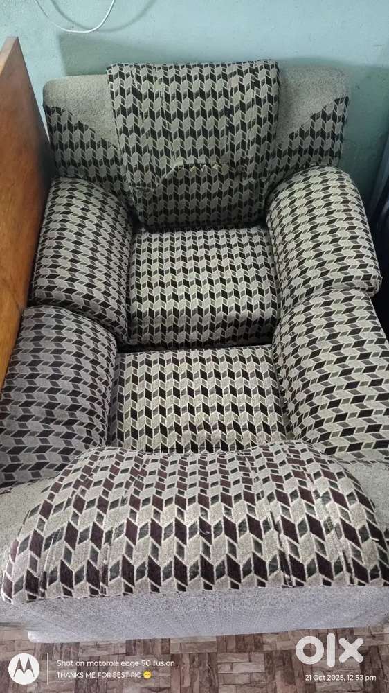 SOFA CHAIR FOR SALE 2 PEACE