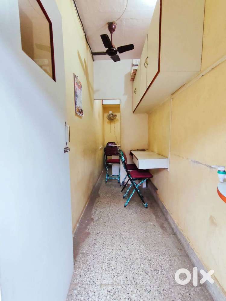 ONE SHOP FOR RENT UNFURNISHED SHOP AVAILABLE IMMEDIATELY.