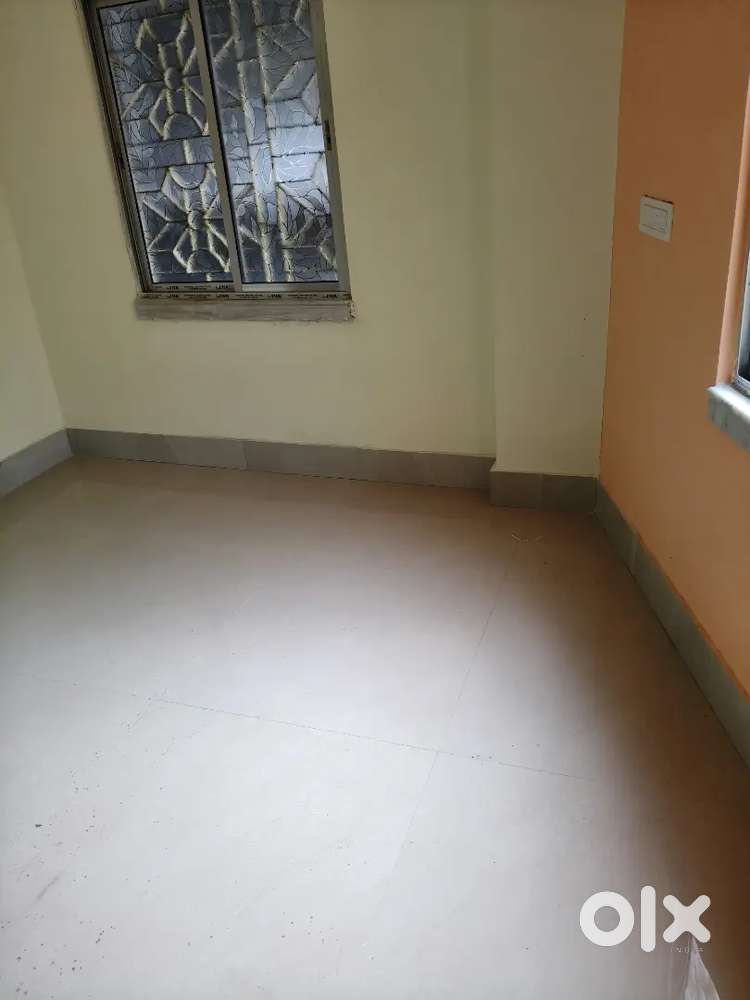 A restriction free room available