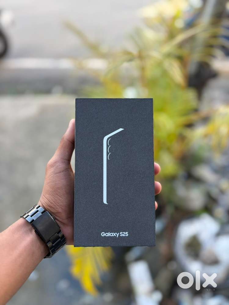 Samsung S25 ( 12/256gb ) sealed