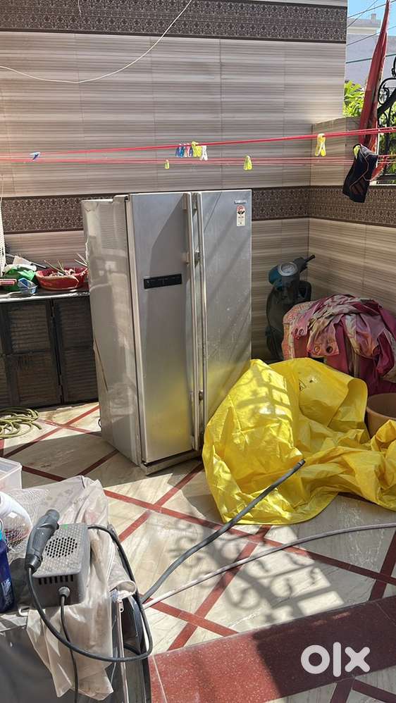 2 Door fridge in 9999