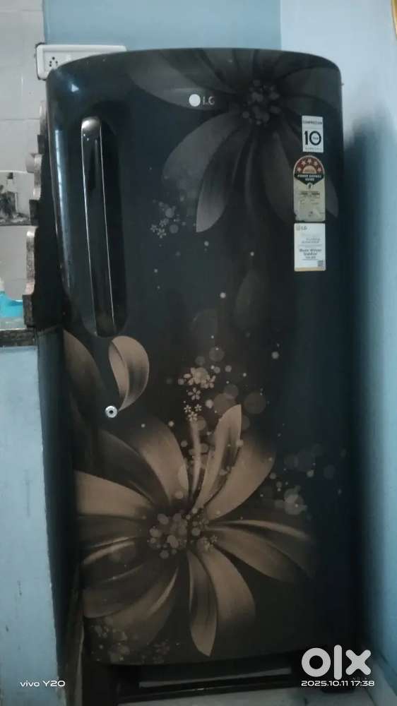 LG freezer 290 litre