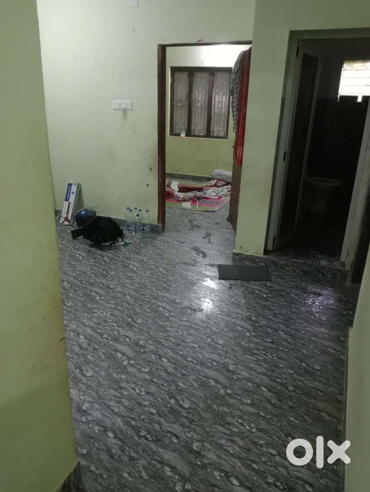 Sharing Indipendent house 1 room avalable