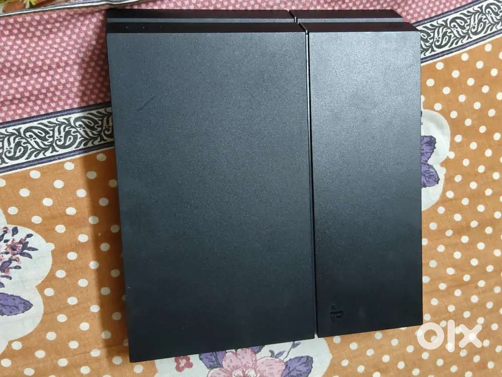 Ps4 with box super mint condition & cd free tekken7