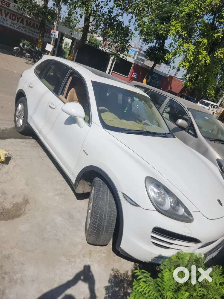 Porsche Cayenne 2012 Diesel 91300 Km Driven