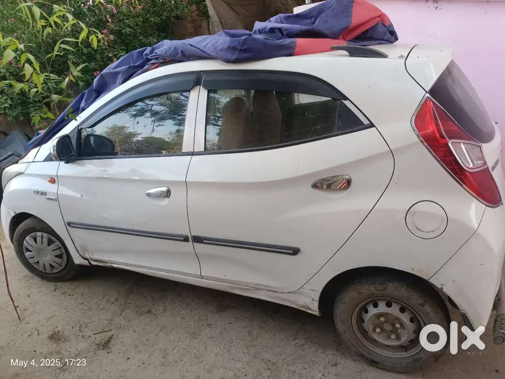Hyundai EON 2015 LPG 65000 Km Driven