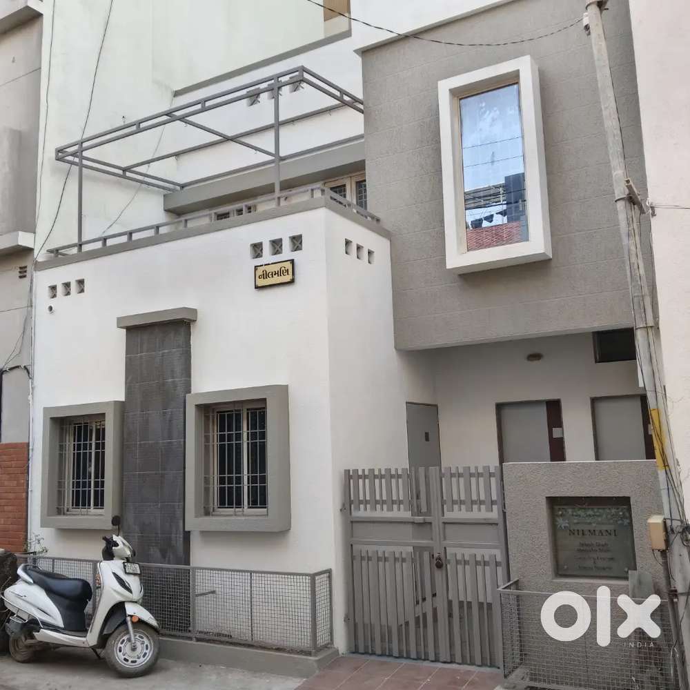 Independent duplex office