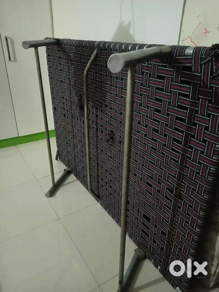 Navarai cot