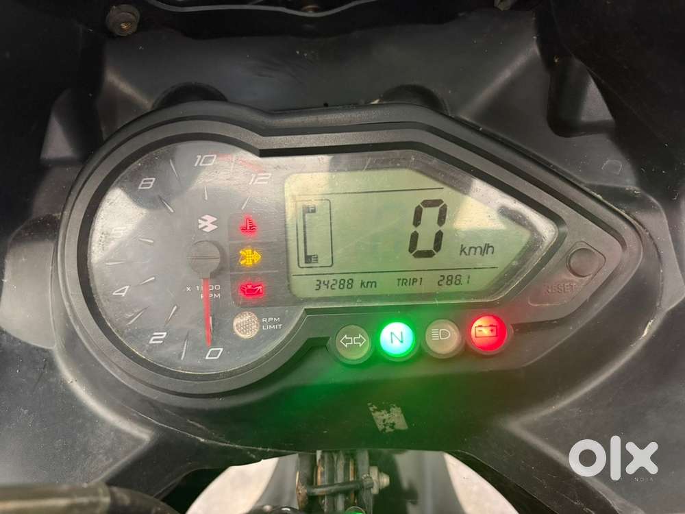 pulsar 220F……….2014 model …….P kota
