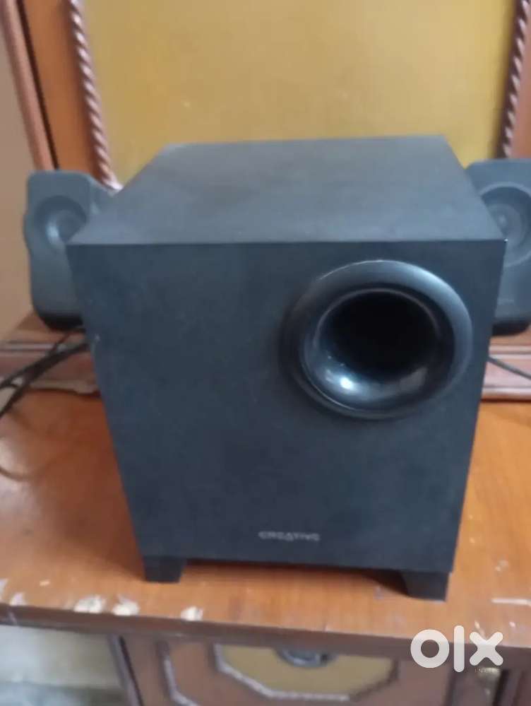 Creative 2.1 speakers with sub woofer