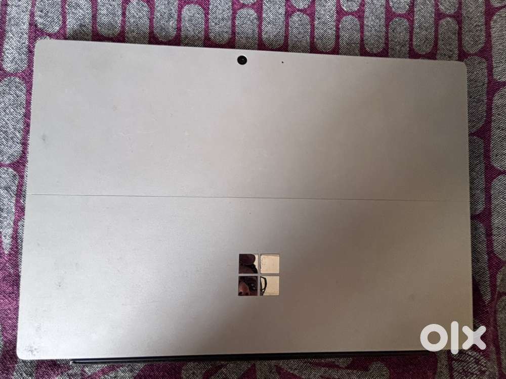 Microsoft Surface pro 7+