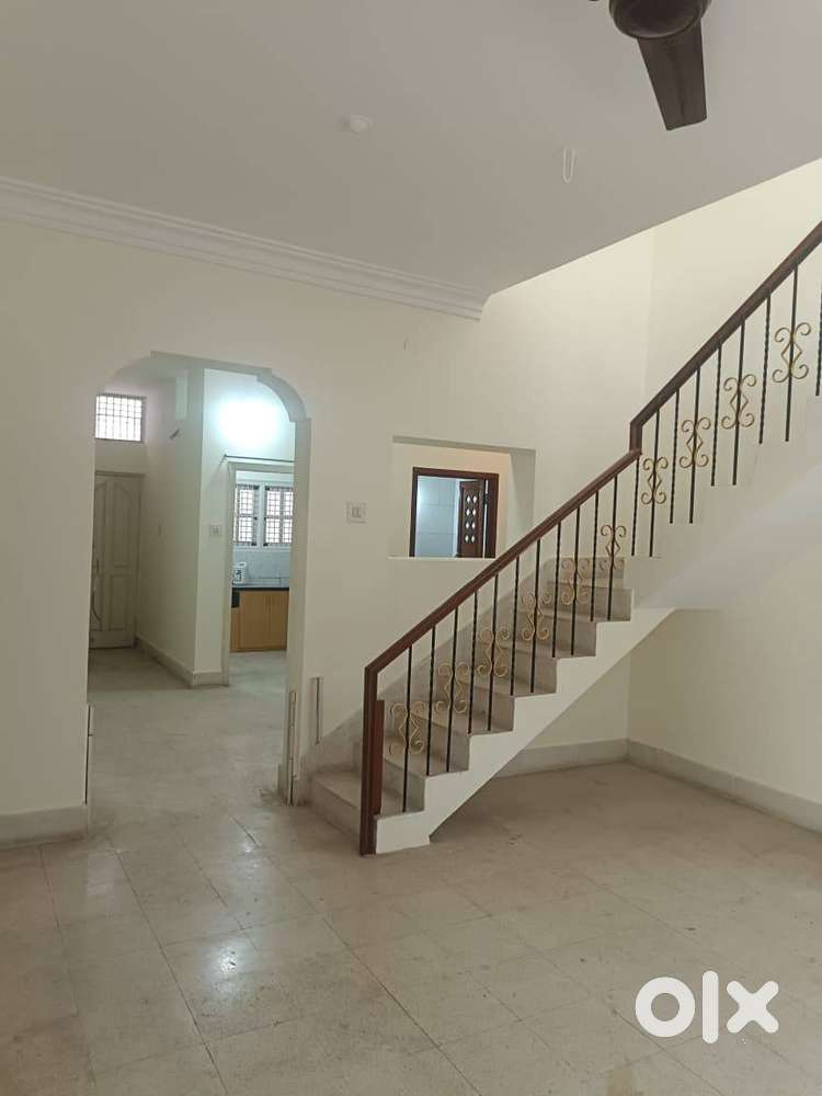 3BHK Duplex Independent house available for Lease in GKW Layout