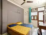 Pg ki aavashyakta he lig colony indore