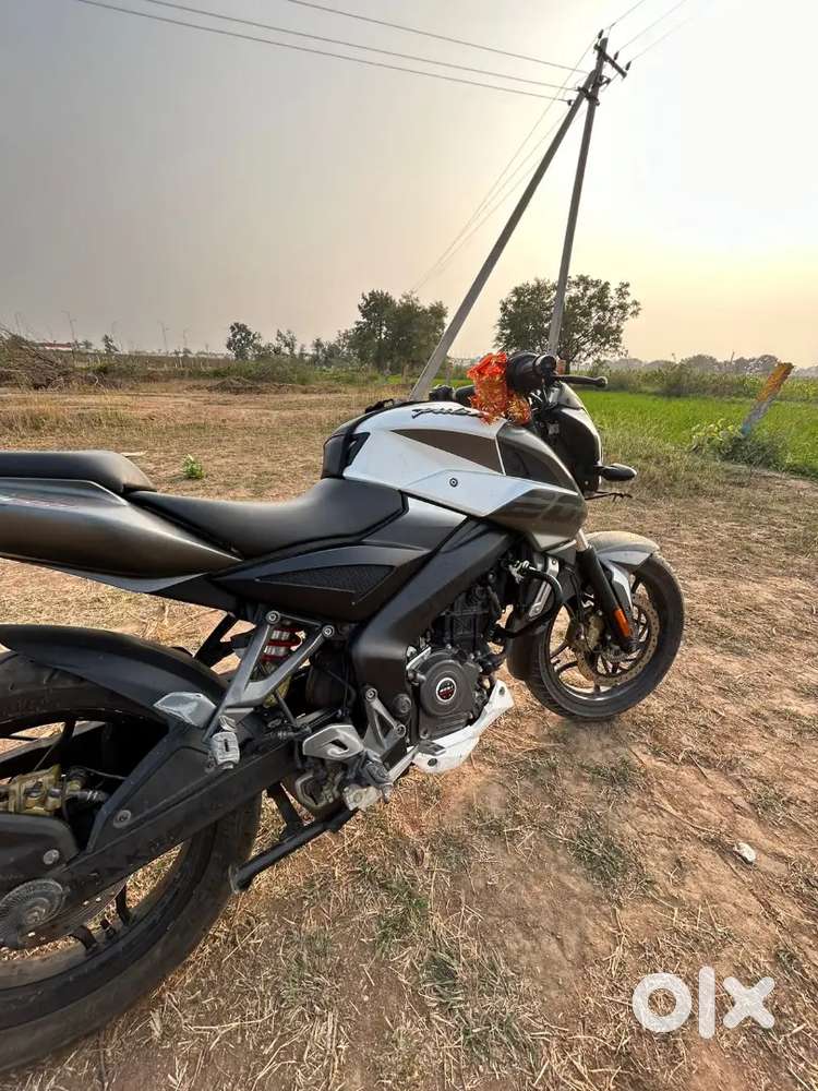 No one repairs and neat condition well maintained