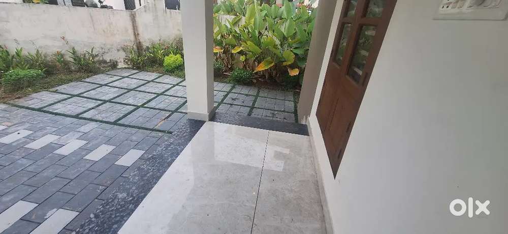 NEW HOUSE 4 BHK MADANNADA 20000 RENT 3 BHK PALLIMUKKU 15000 RENT