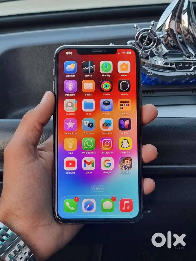 IPHONE 11 PRO MAX 64GB URGENT SALE